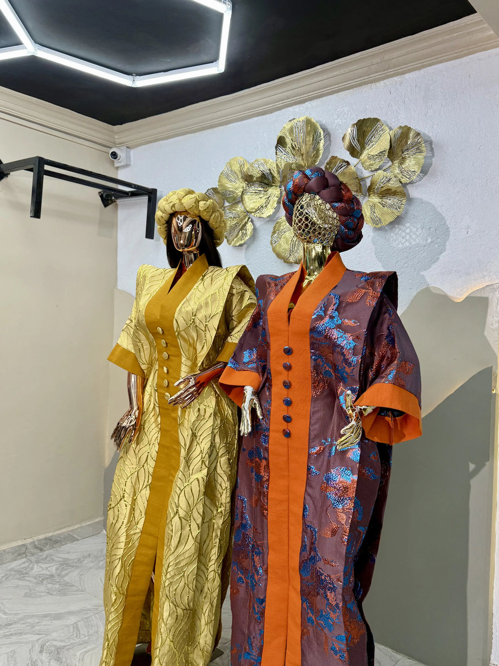 LUXURY DAMASK FREE GOWN